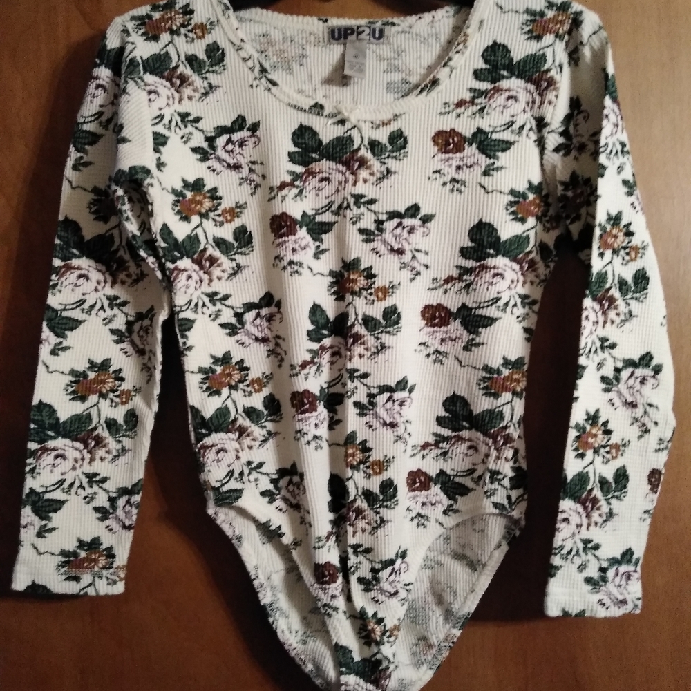 Up to you bodysuit with beautiful roses